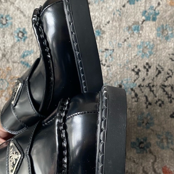 Sharp brushed leather loafers - Picture 7 of 10